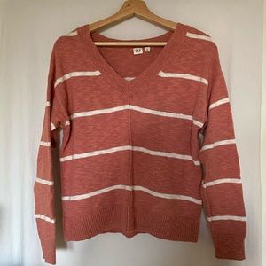 ✨Gap size M pink striped sweater
